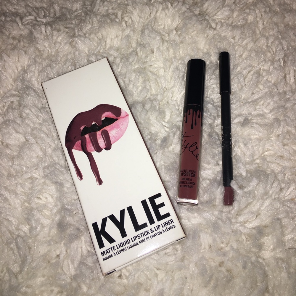 Kylie Cosmetic lip kit