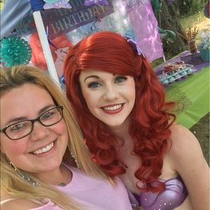 Meet your Posher, Hillary