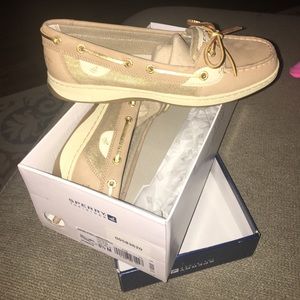 Brand new Sperrys