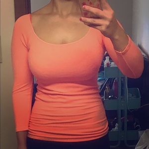 Nikibiki One-Size-Fits-All stretch top