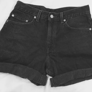 Black Levi's 550 Red Tag