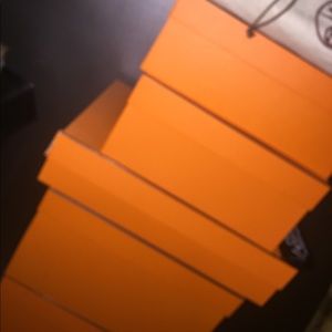 Meet your Posher, VIP