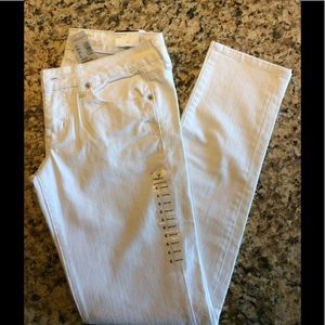 NWT AE white skinny jeans