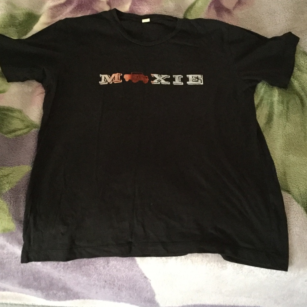 Very cool Alternative t shirt made in Egypt!