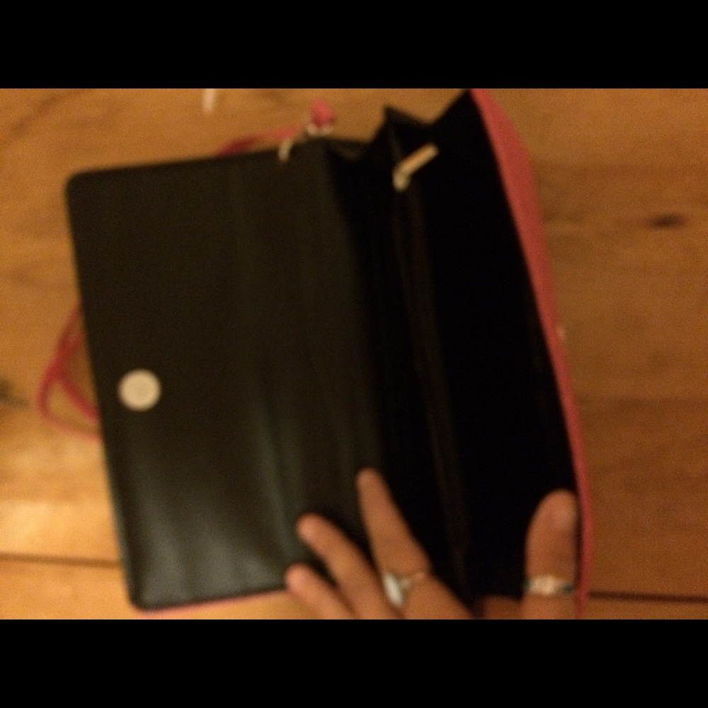 Pink purse - Picture 2 of 2