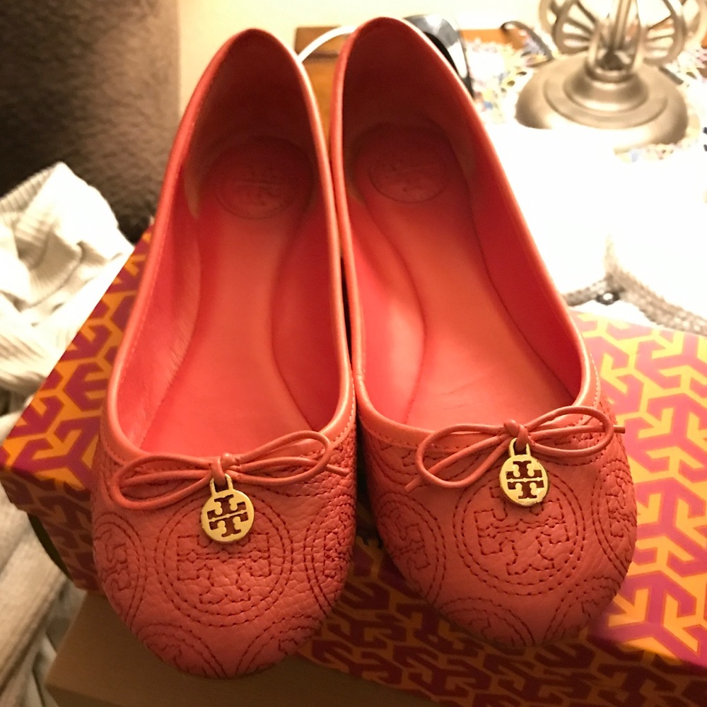 Tory Burch Rose Petal Chelsea Stitched Logo Flats - Picture 2 of 5