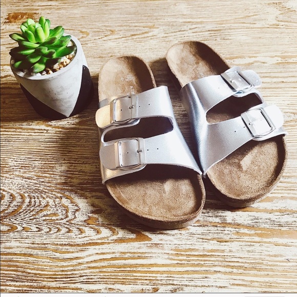 🌿Silver Sandals🌿 - Picture 3 of 3