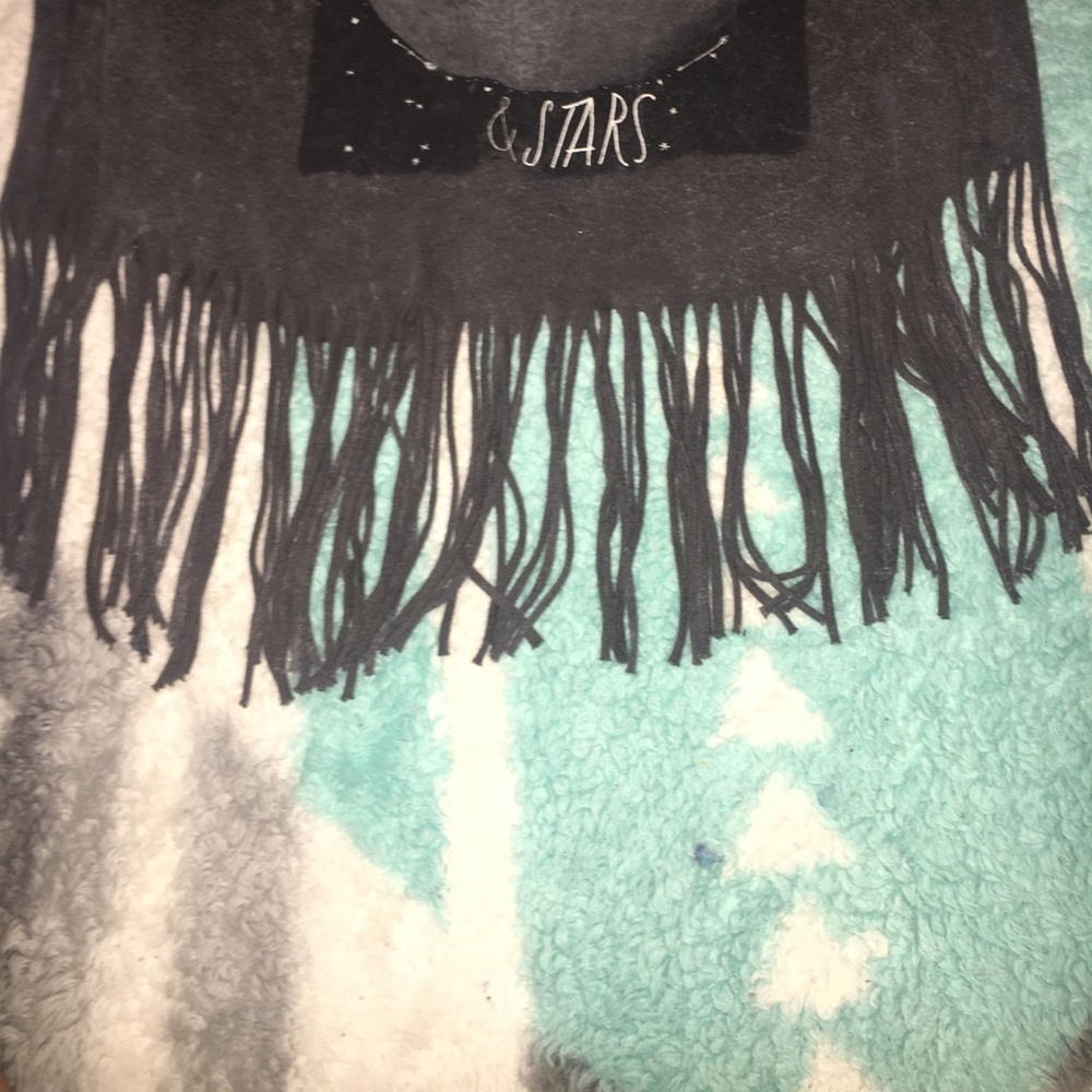 shirt - Picture 3 of 5