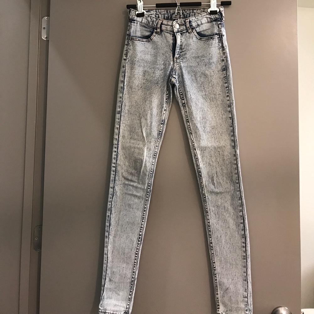 H&M Washed out skinny jeans