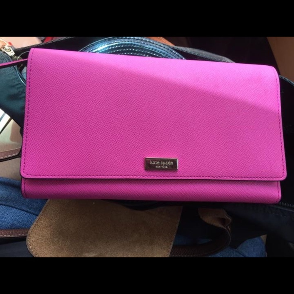 Kate Spade Travel Wallet