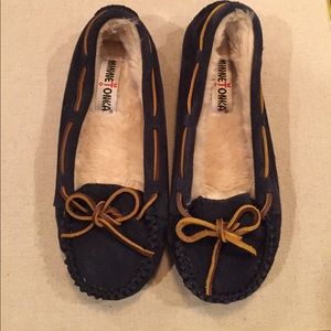 Minnetonka EUC 7 blue suede Mocs