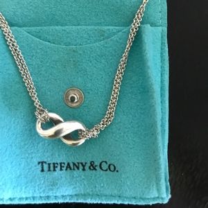 Tiffany & Co - Infinity Necklace
