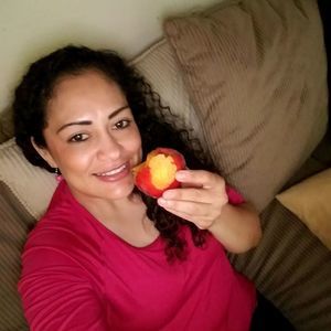 Meet your Posher, Fressia