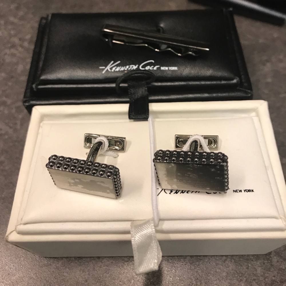 Kenneth Cole men's dress shirt with ties