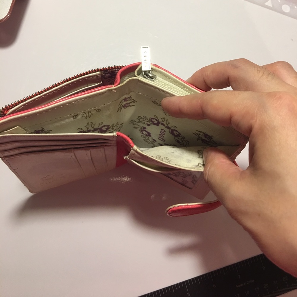 Wallet - Picture 4 of 7