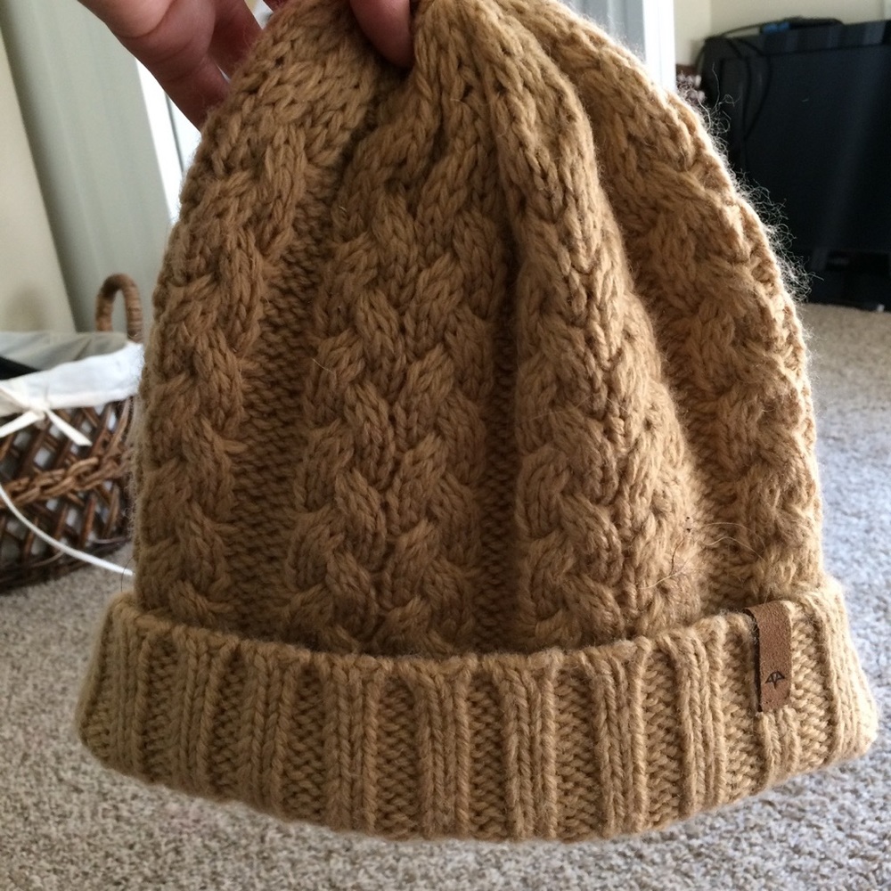 Cute tan beanie :)