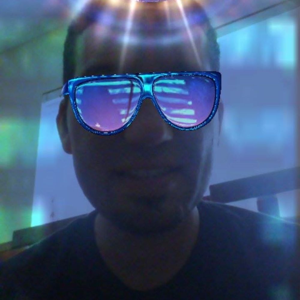 Meet your Posher, Luis