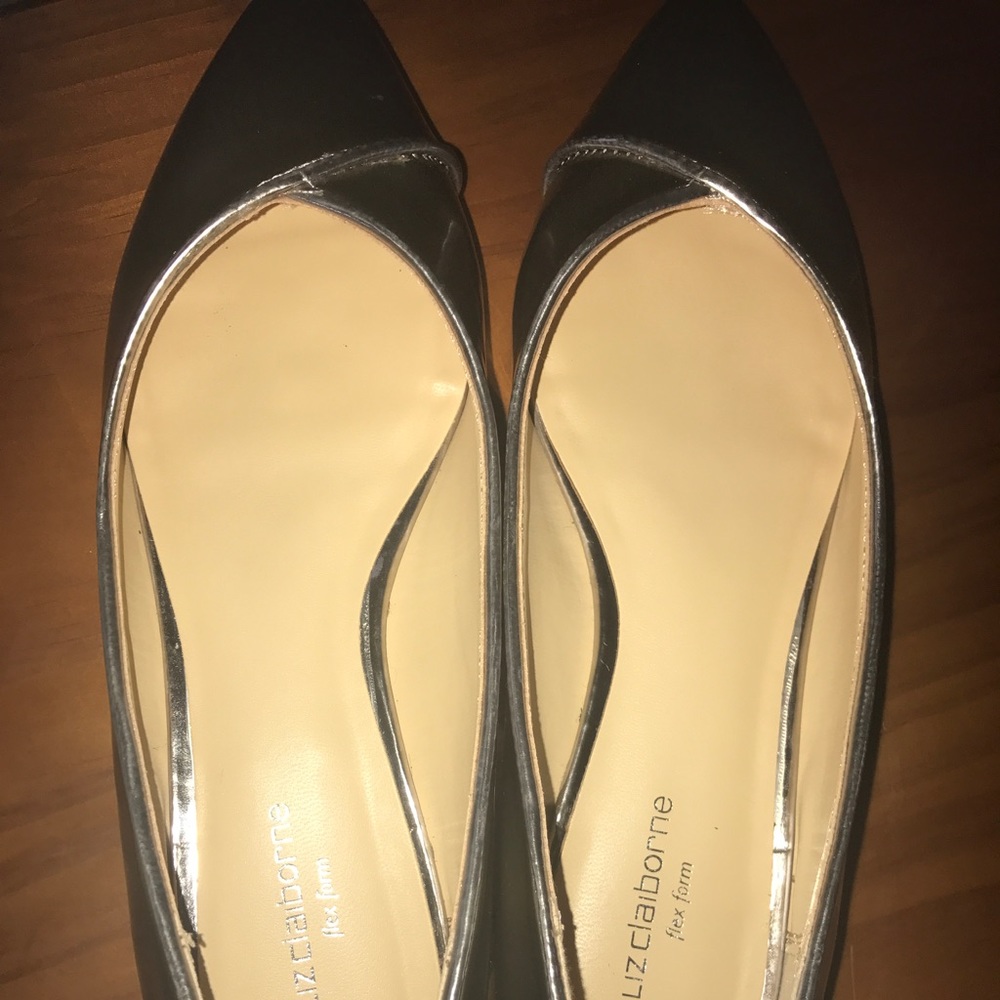 Gold Liz Claiborne Shoes Size 5 Medium