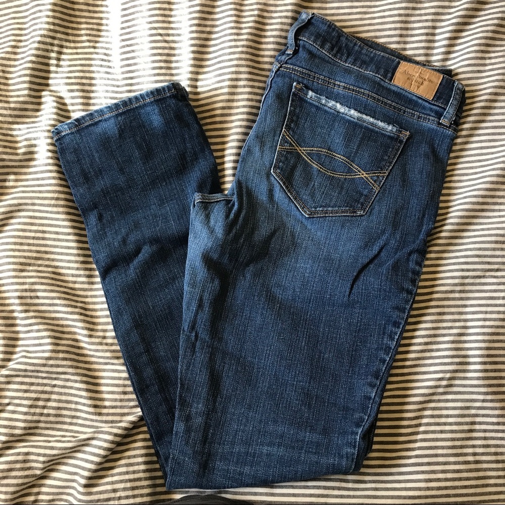 a&f skinny jeans. size 12 regular. guc.