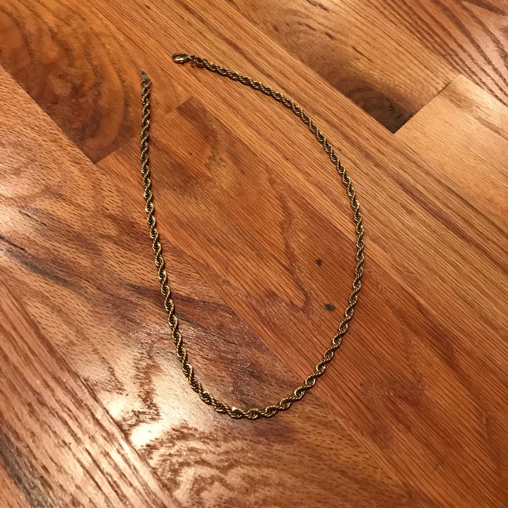 Gold rope chain