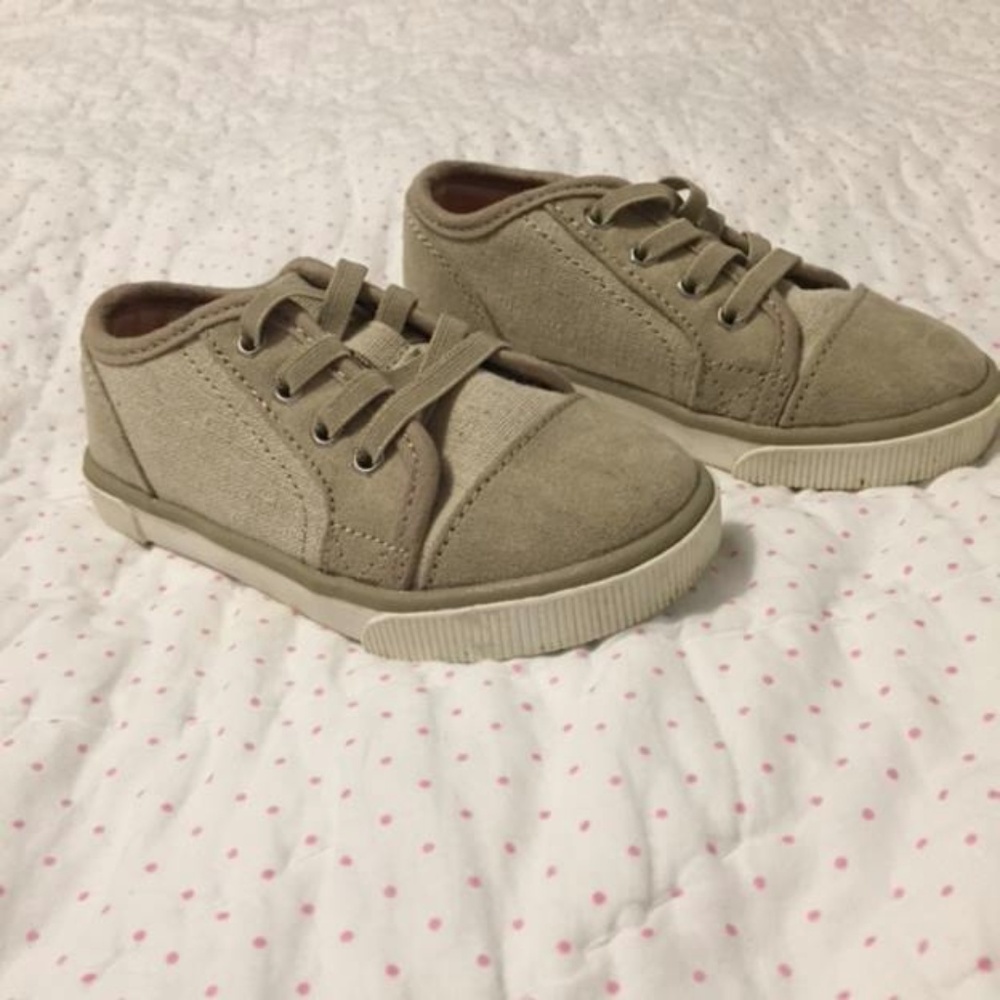 Cat and Jack khaki shoes. Size toddler 7.