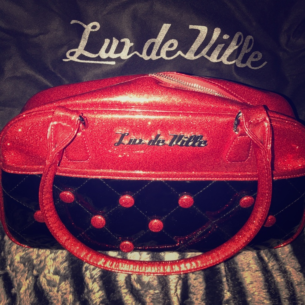 Lux De Ville