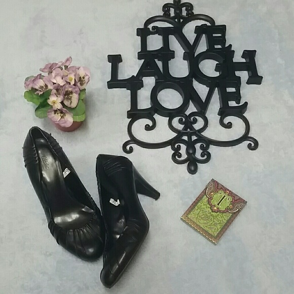 Black Mossimo heels size 7 - Picture 1 of 4