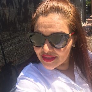 Meet your Posher, Karina