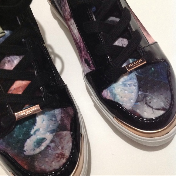 Ted Baker Shoes - NWOB TED BAKER * WMN * PARYNA FLORAL HI TOP * SZ7