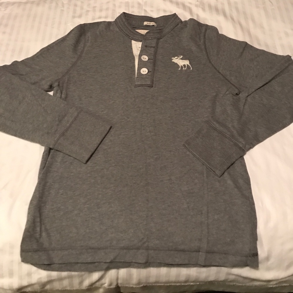 Long sleeve tee