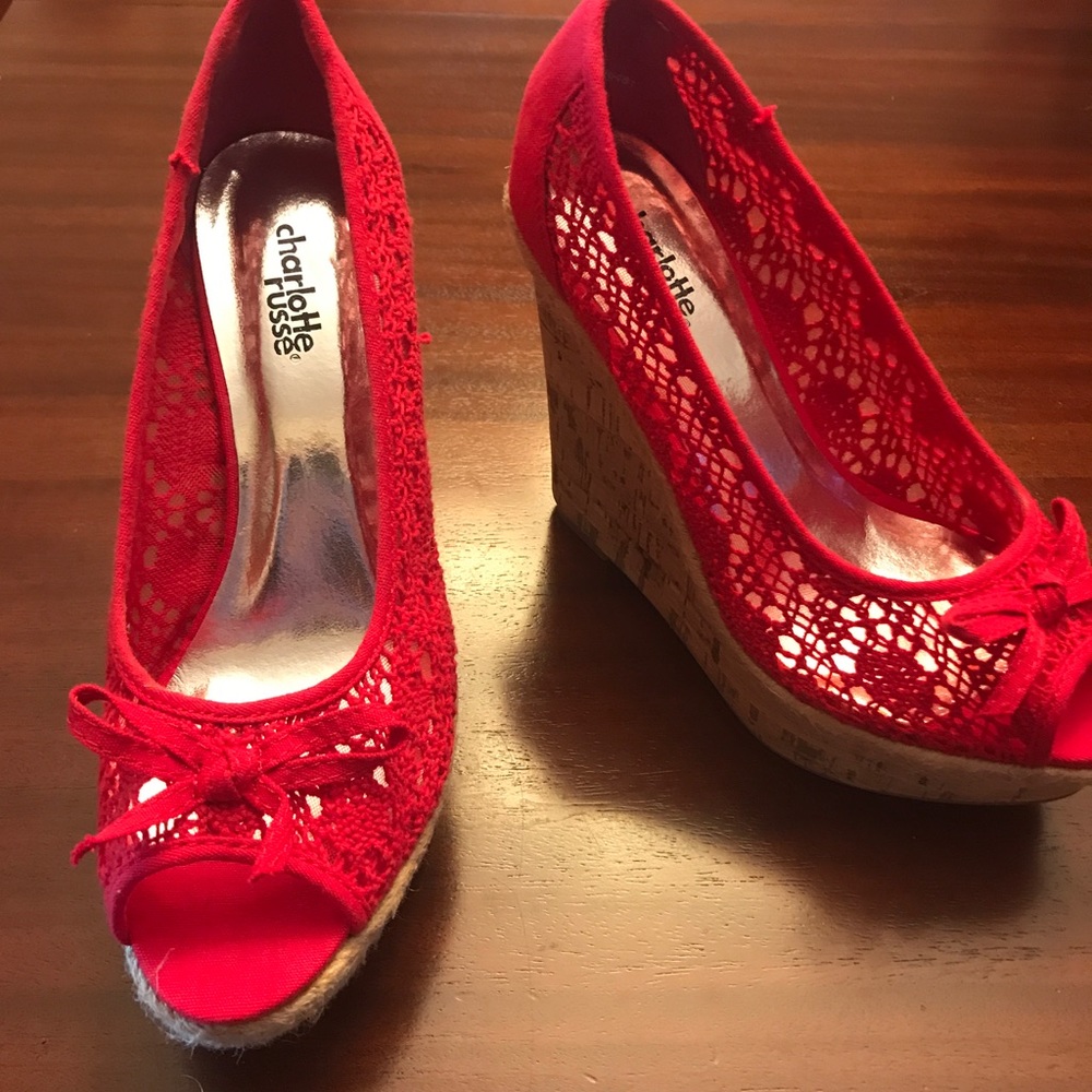 Red wedge heels