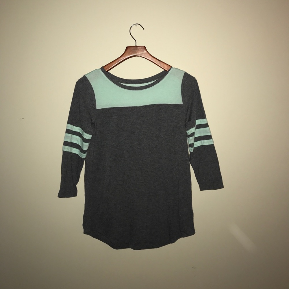 3/4 sleeve shirt
