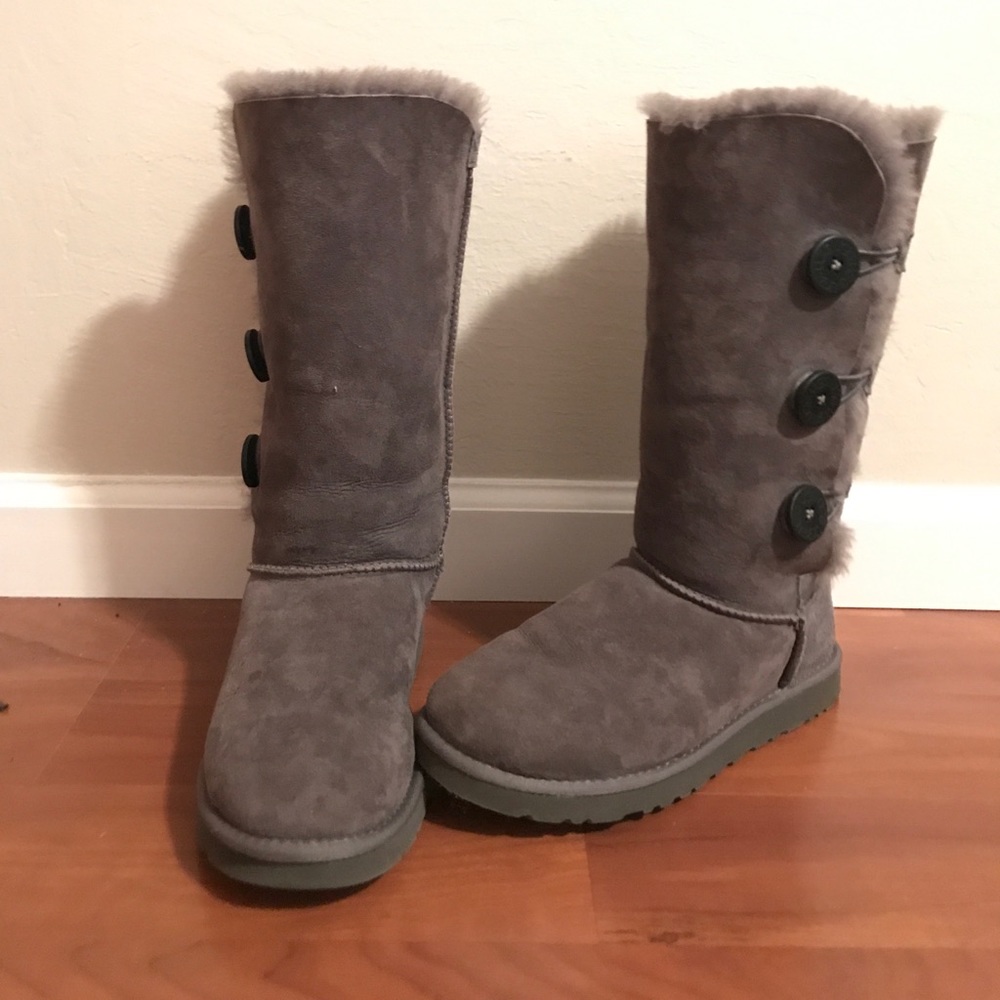 Grey UGGS!