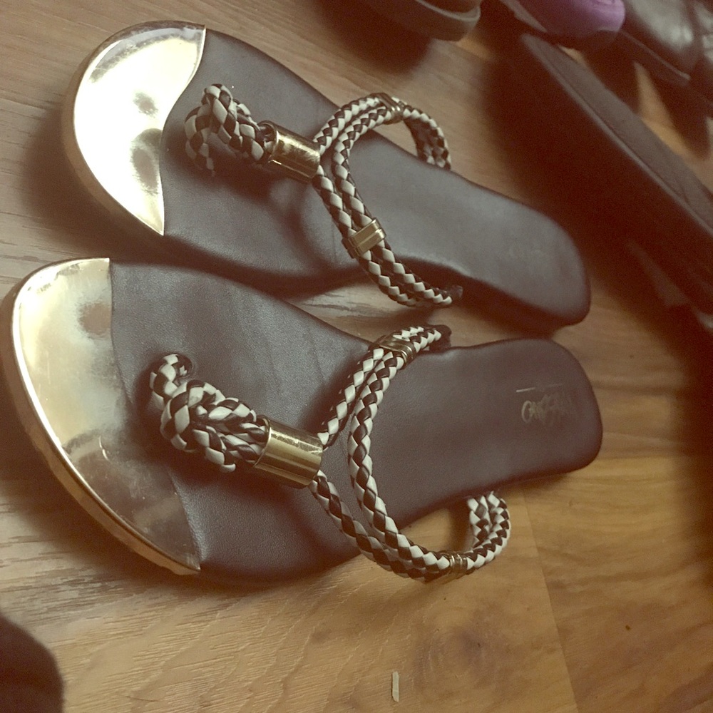 Sandals flip flops