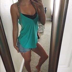 L U L U L E M O N // ROLL OUT TANK