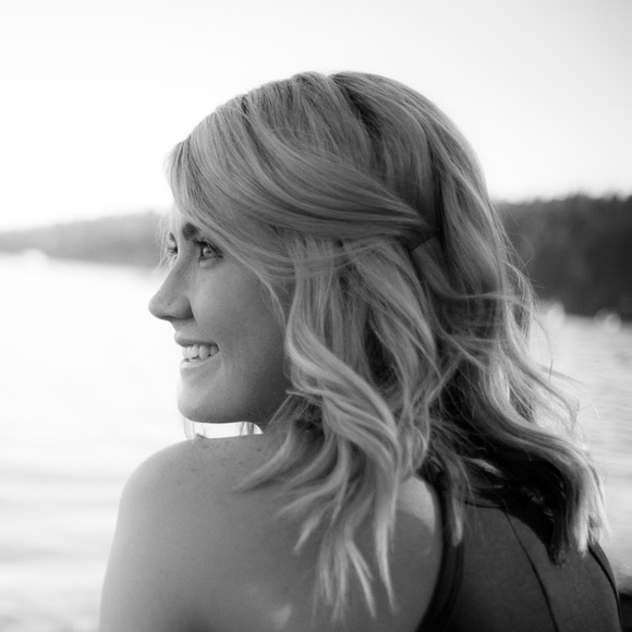 Meet your Posher, Bailey - Picture 1 of 1