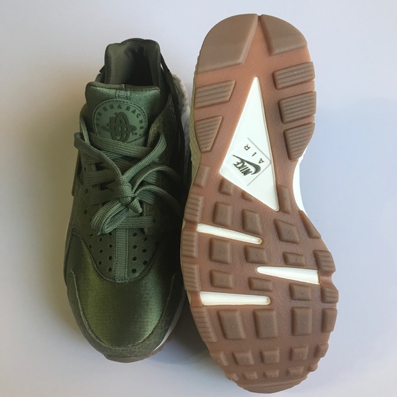 OFFER ME🌟 Nike Air Huarache Run Prm - Picture 4 of 6