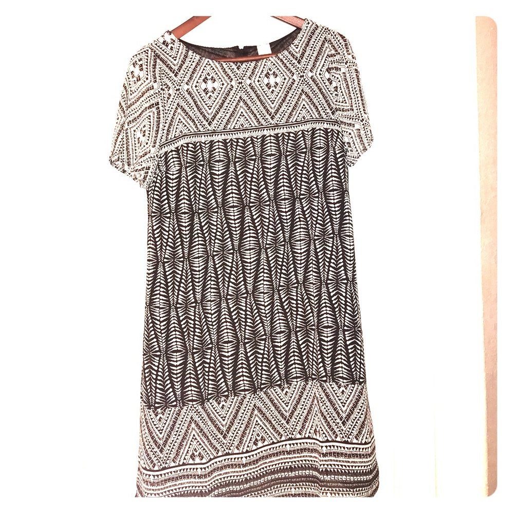 📍New Black & White Dress📍