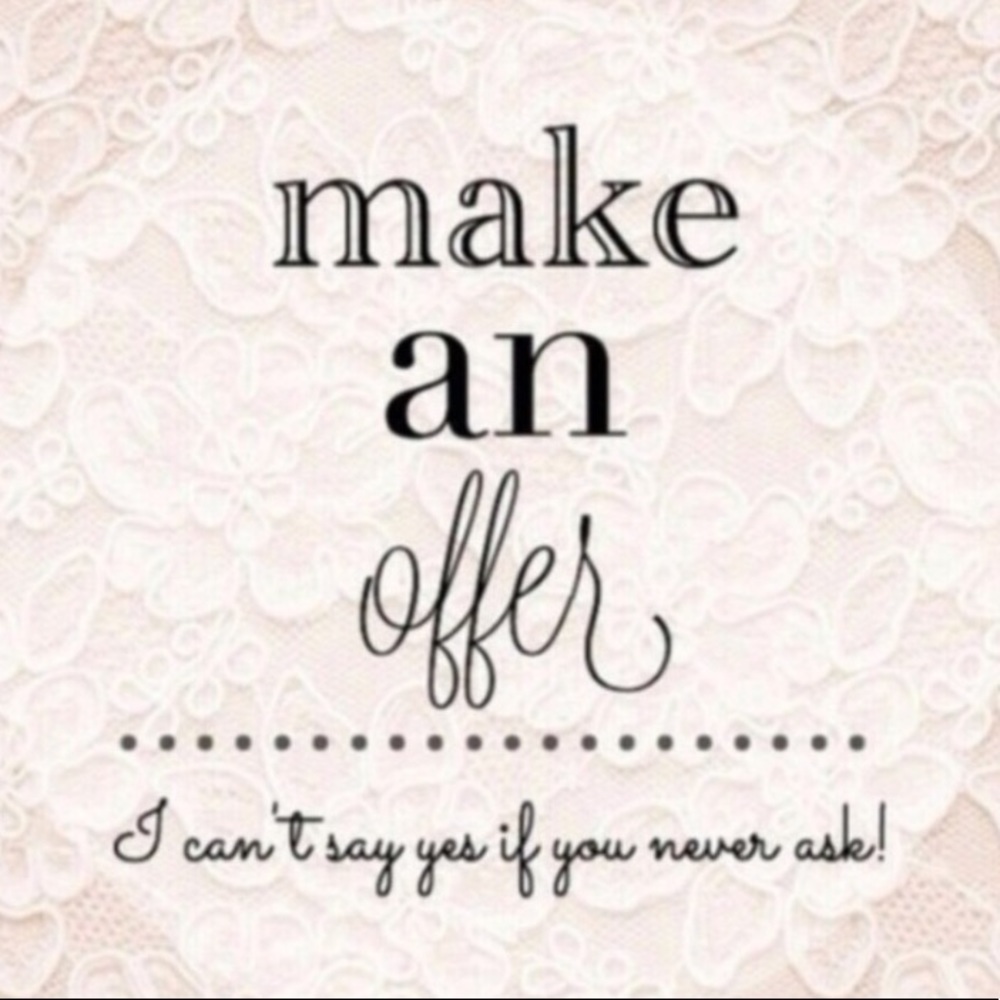 END OF SUMMER CLOSET CLEANING !! Make An Offer!