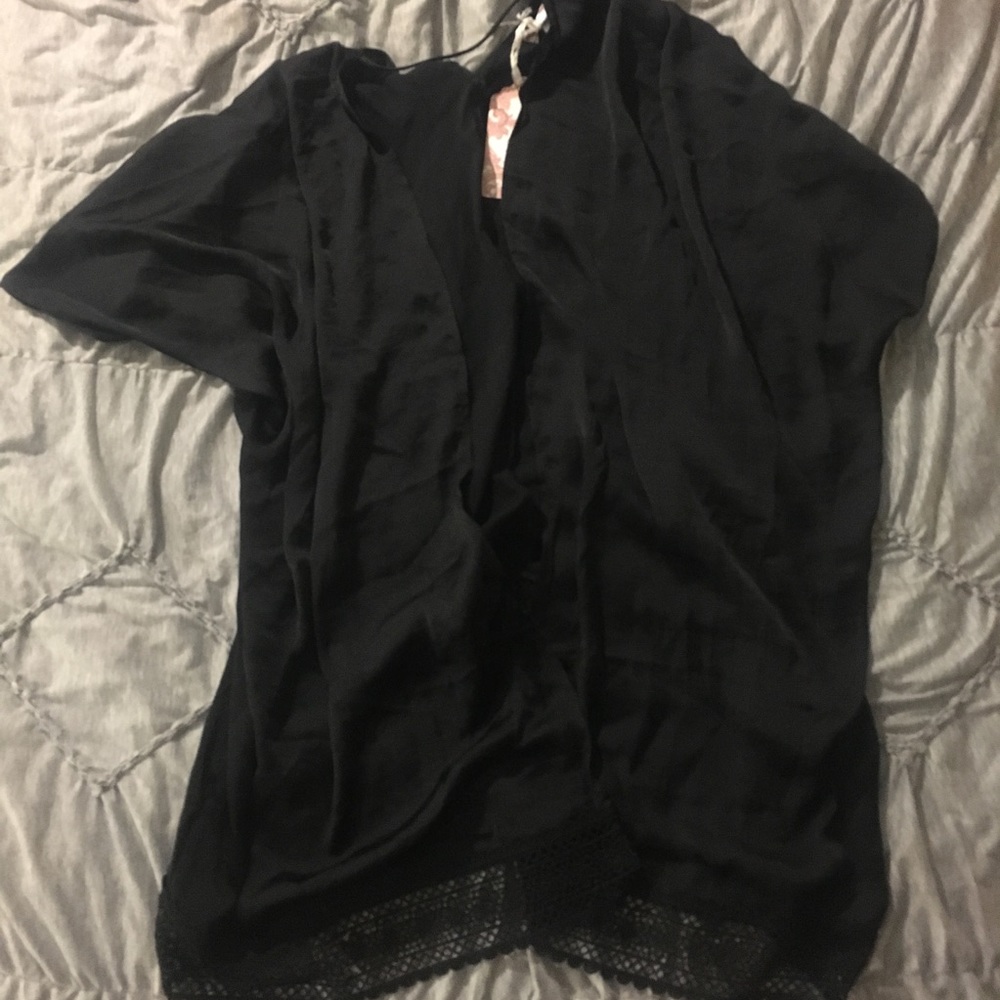 NWT black silky kimono