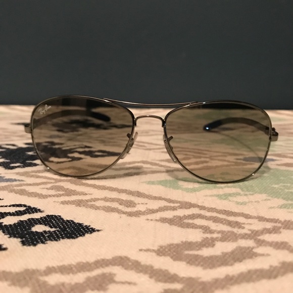 💥SOLD Ray Ban Carbon Fibre Sunglasses - Picture 4 of 6