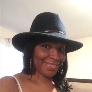 Meet your Posher, Tuesday