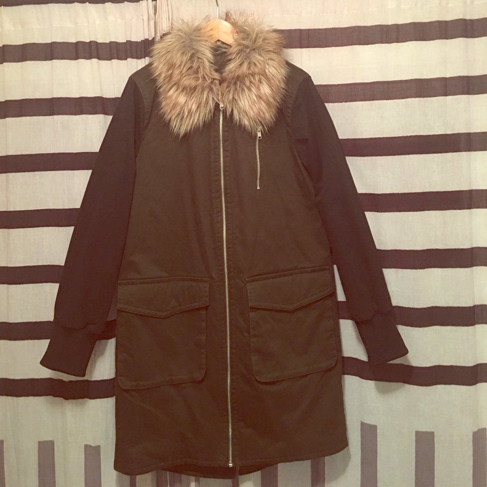 Forever 21 jacket faux fur collar contrast sleeve