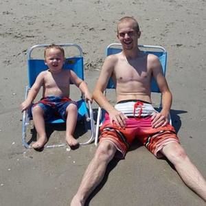 Meet your Posher, Dakota