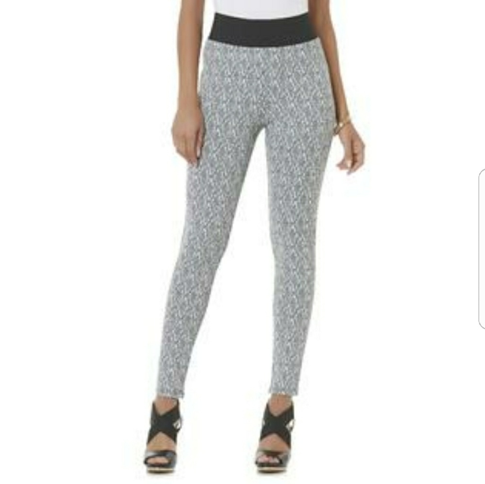 Leggings by Metaphor 🛑SOLD🛑