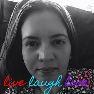 Meet your Posher, Valeria