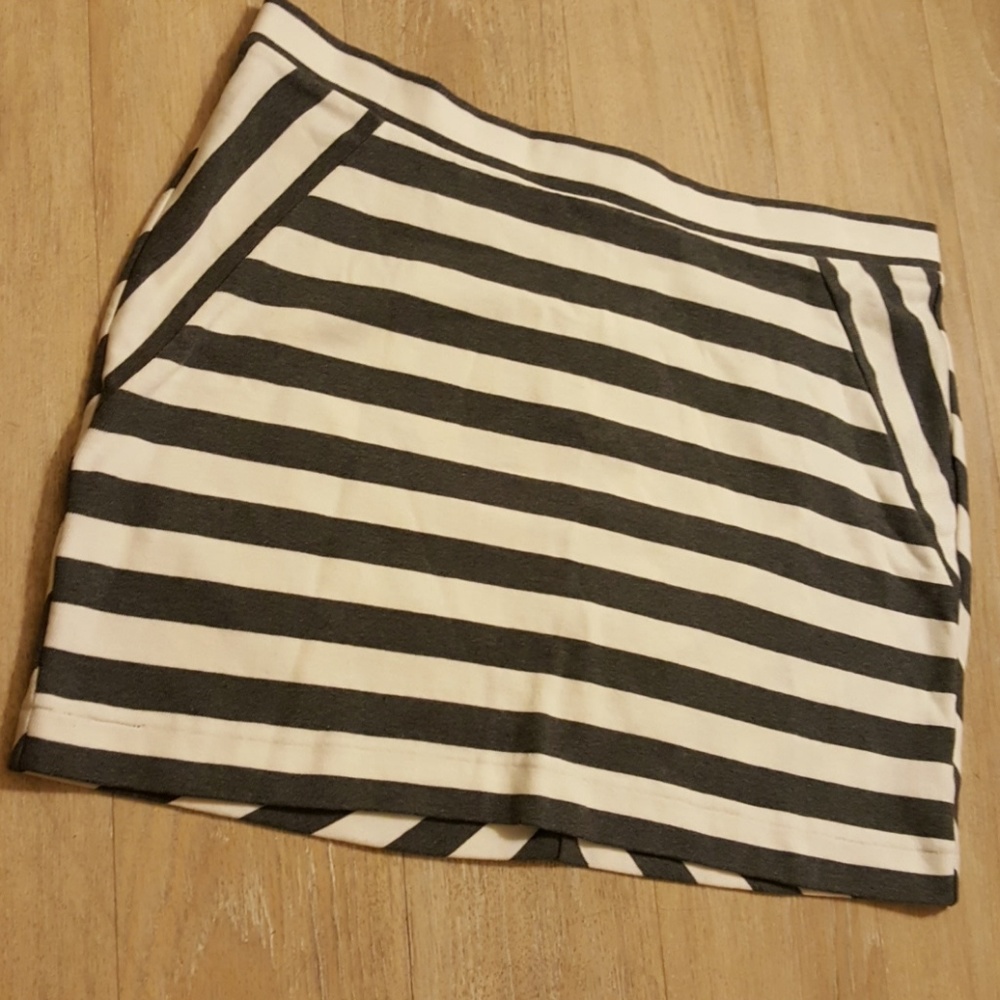 GAP mini skirt