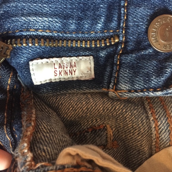❌ SOLD! Hollister Jeans - Picture 3 of 6