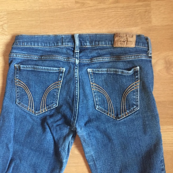 ❌ SOLD! Hollister Jeans - Picture 4 of 6