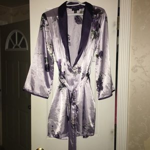 Jones New York Floral Robe